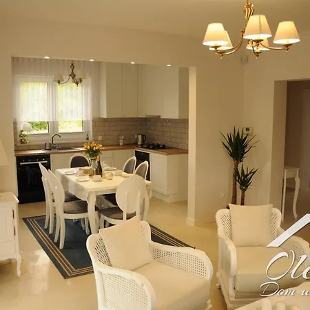 Dom Oleńka- Kaszuby, Weekend, Wakacje, Sauna, Jacuzzi, Jezioro * Garcz