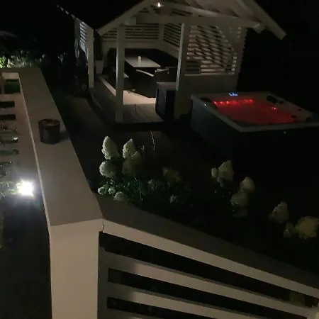 Dom Oleńka- Kaszuby, Weekend, Wakacje, Sauna, Jacuzzi, Jezioro Dom wakacyjny